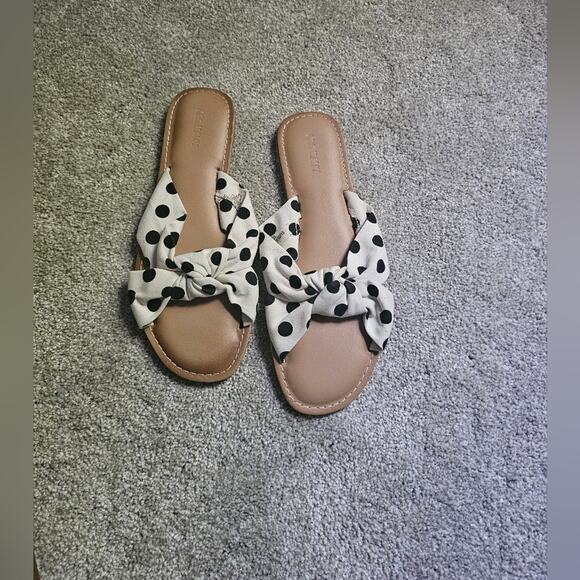 Old Navy Polka Dot Bow Slide Sandals 8.5 - Picture 1 of 5